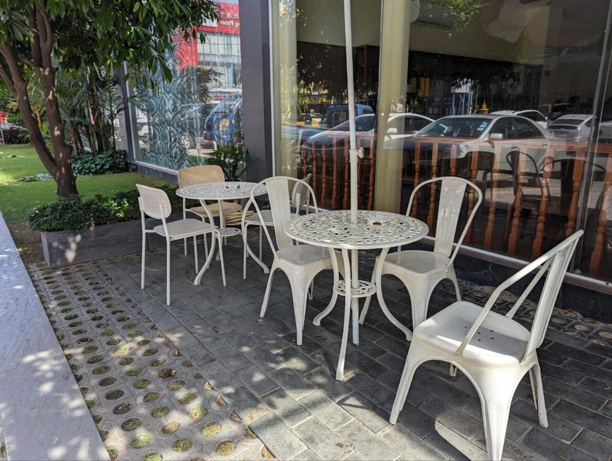 中青秋果酒店 True Go Hotel Phnom Penh Exterior photo